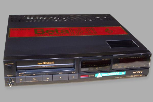 Betamax model SL-HF77