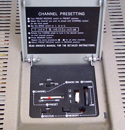 Toshiba V-9680 Betamax tuner controls